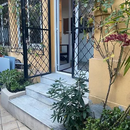Studio 13B with owner Garden in Beausoleil * Beausoleil